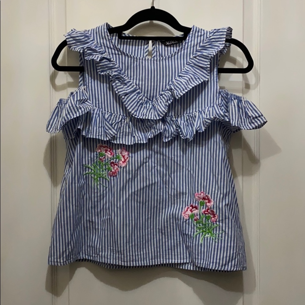 Cute XOXO ruffle cold shoulder striped shirt S